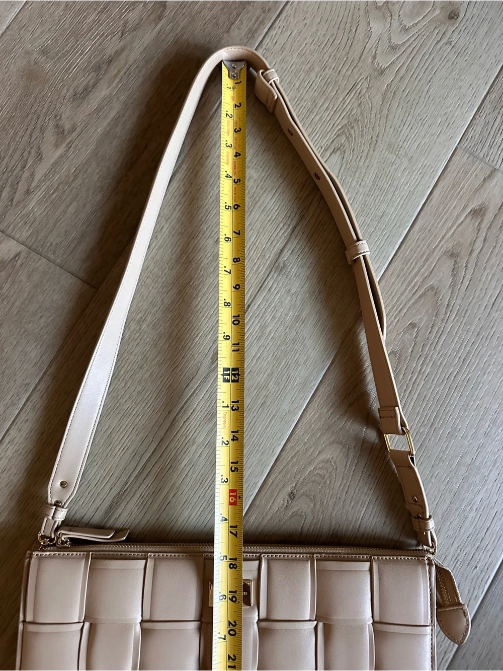 IDEAL OF SWEDEN Braided Laptop Sleeve 13” | Light Camel Beige w/Shoulder Strap